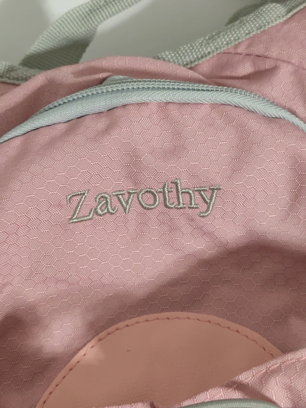 Zavothy Hydration Backpack with 2L Water Bladder, Lightweight Women Back Pack